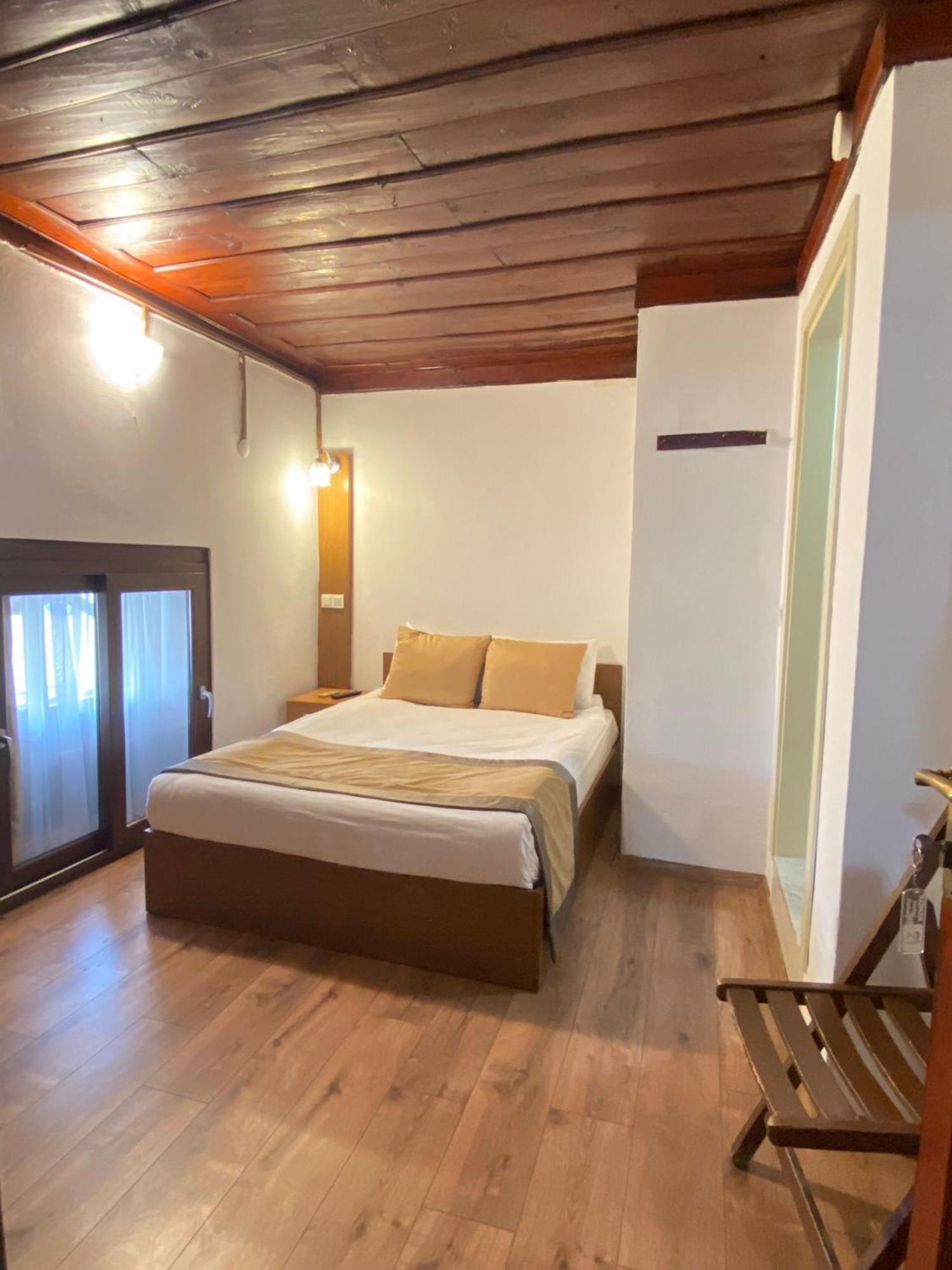 Konak Hotel Kaleici Antalya Buitenkant foto