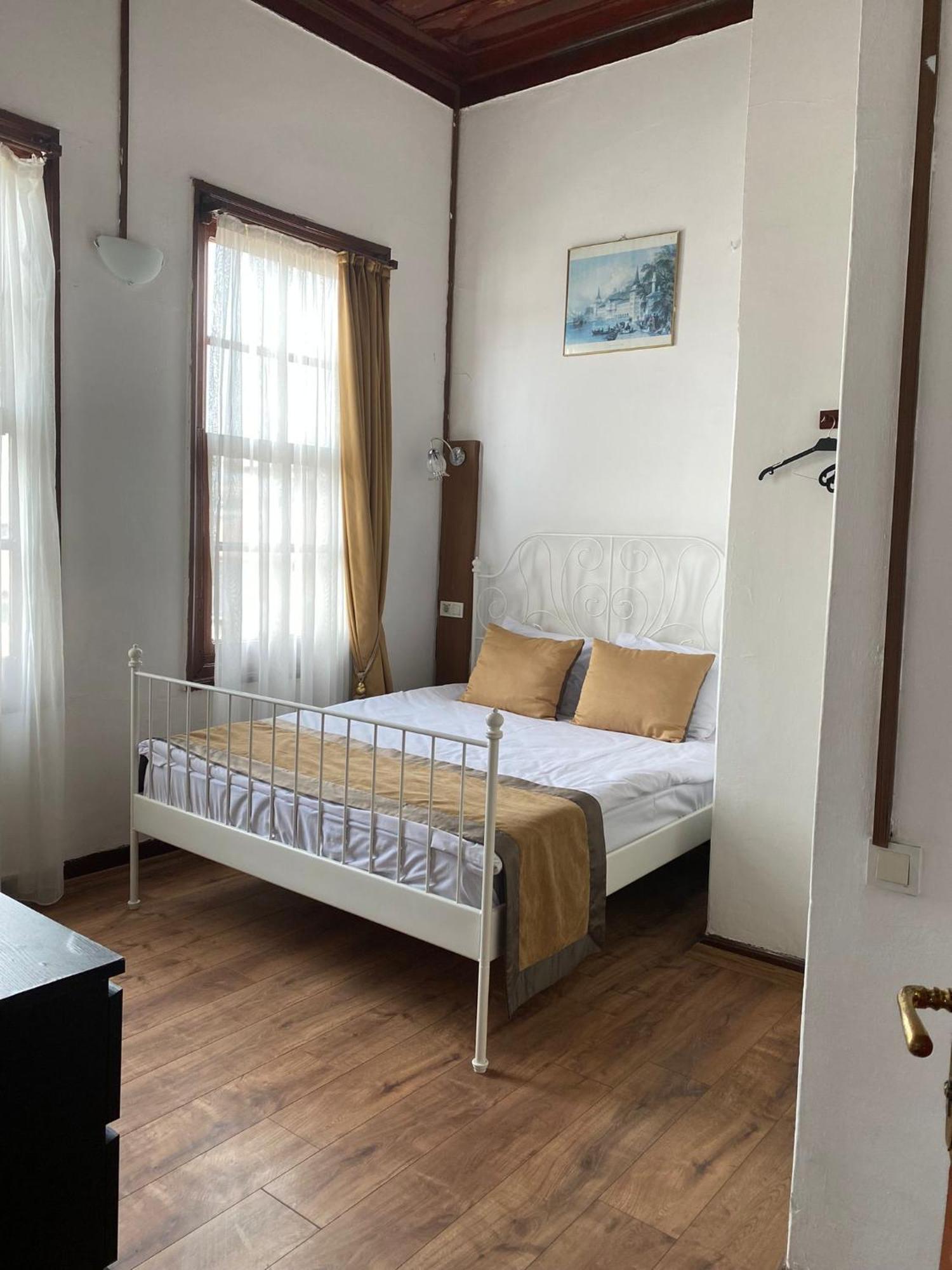 Konak Hotel Kaleici Antalya Buitenkant foto