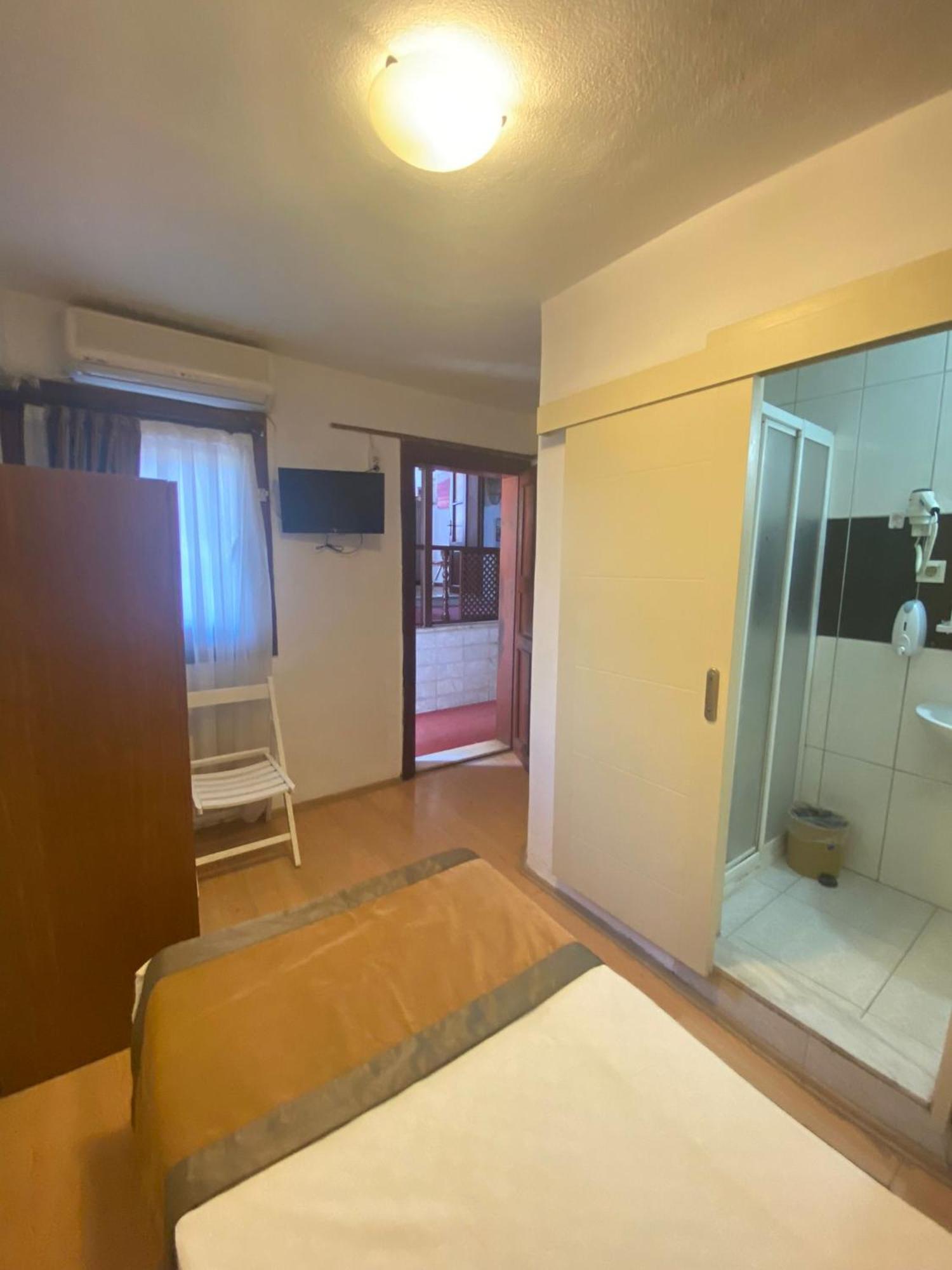 Konak Hotel Kaleici Antalya Buitenkant foto