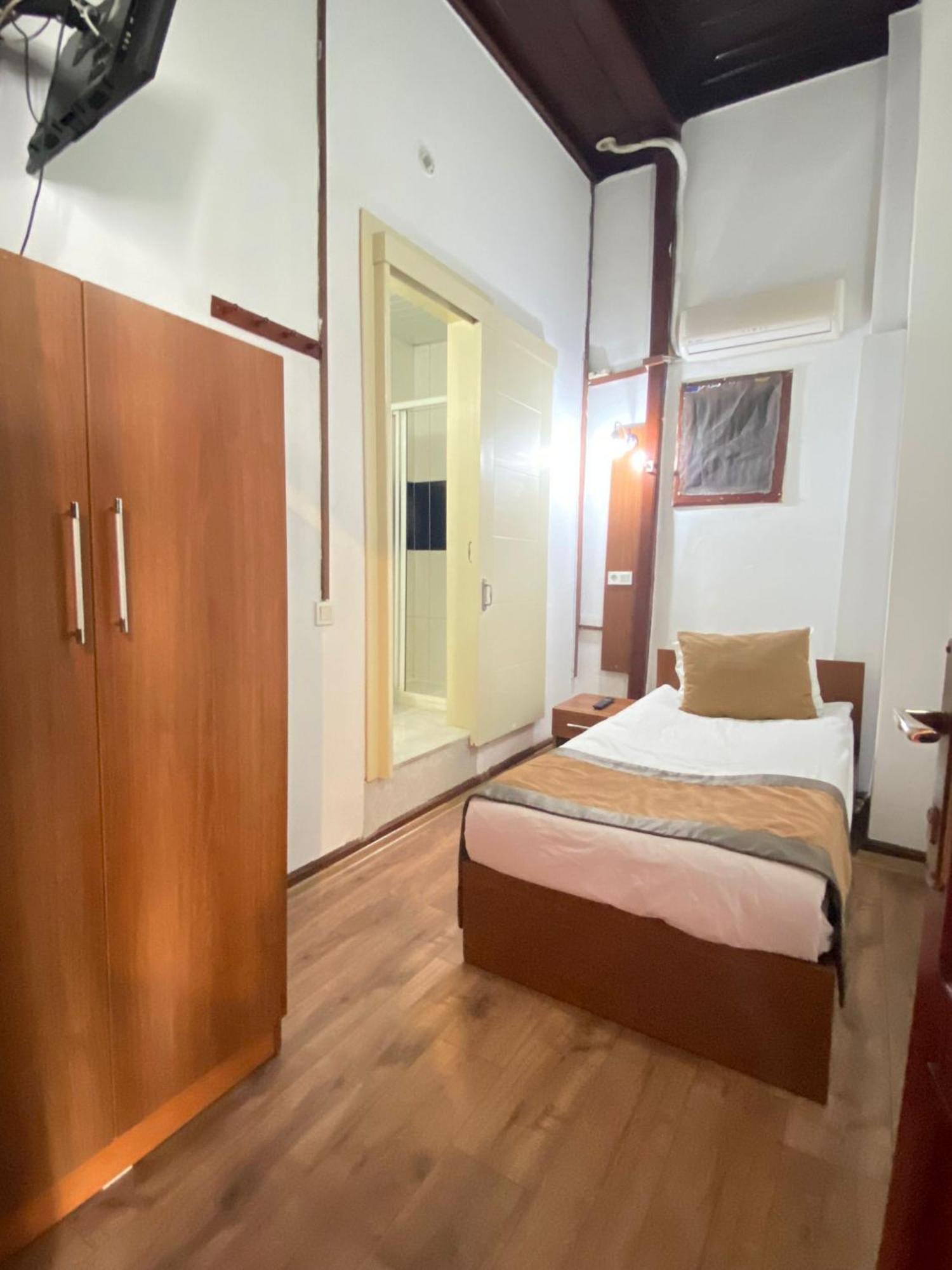 Konak Hotel Kaleici Antalya Buitenkant foto